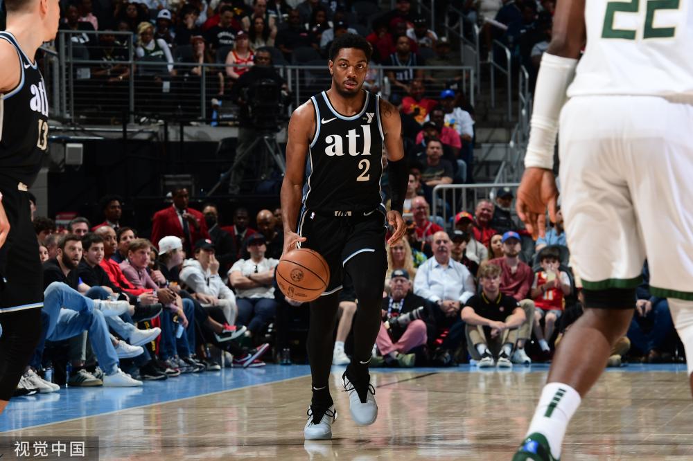 行列前也多 行列前也多