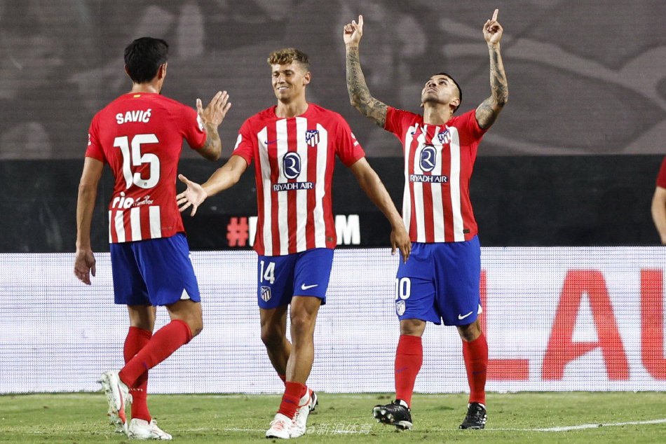 占据主导 占据主导